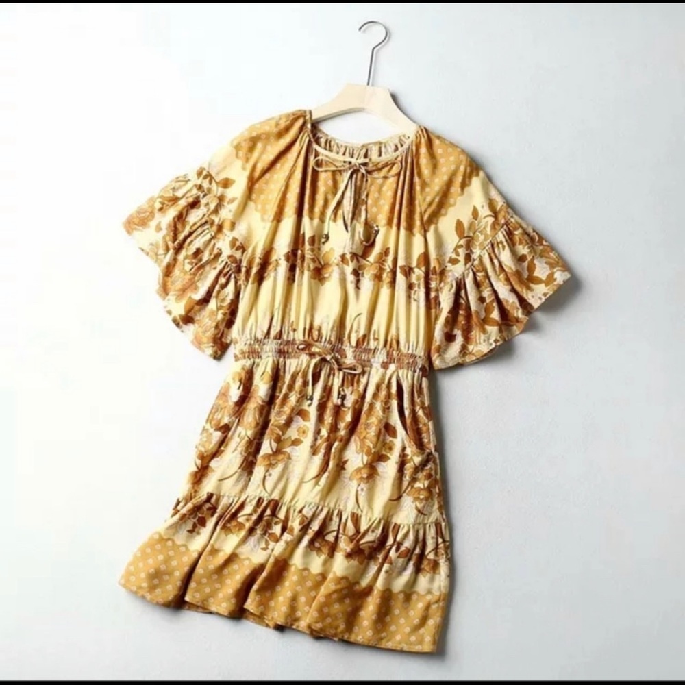 The FREYA Flutter Sleeve Floral Mini - Picture 3 of 4